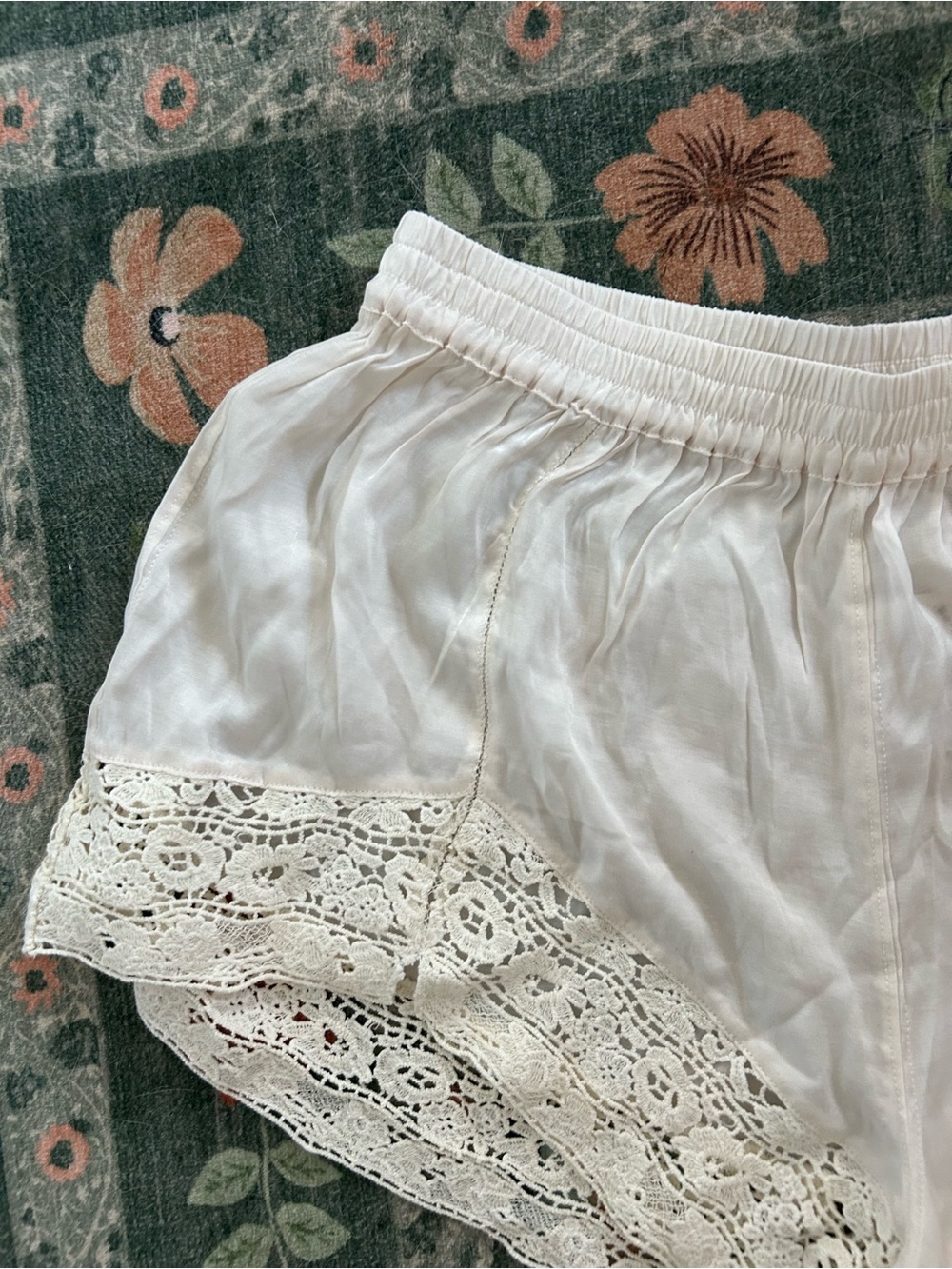 Free People White Lace-Trim High Waist Shorts - Picture 2 of 3